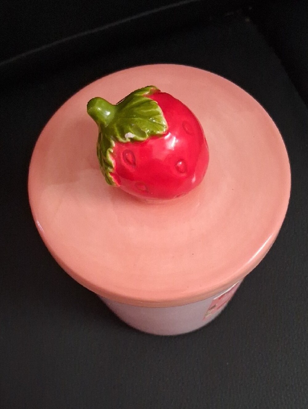 Strawberry Cream Scented Candle - Pink - Picture 2 of 4